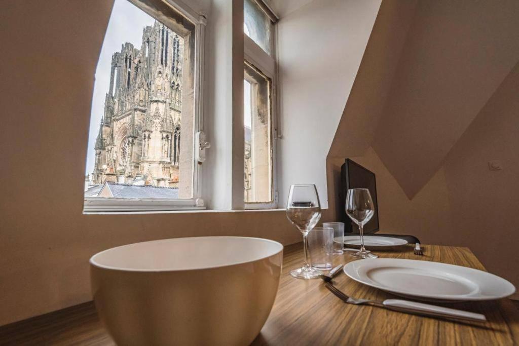 Family Avec Vue Sur La Cathedrale De Appartement *